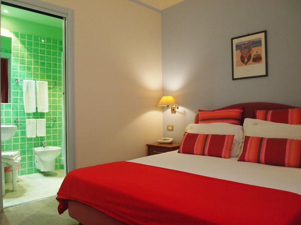 Piccolo Hotel Moneglia Bagian luar foto