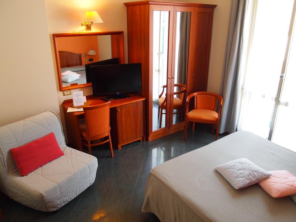 Piccolo Hotel Moneglia Bagian luar foto